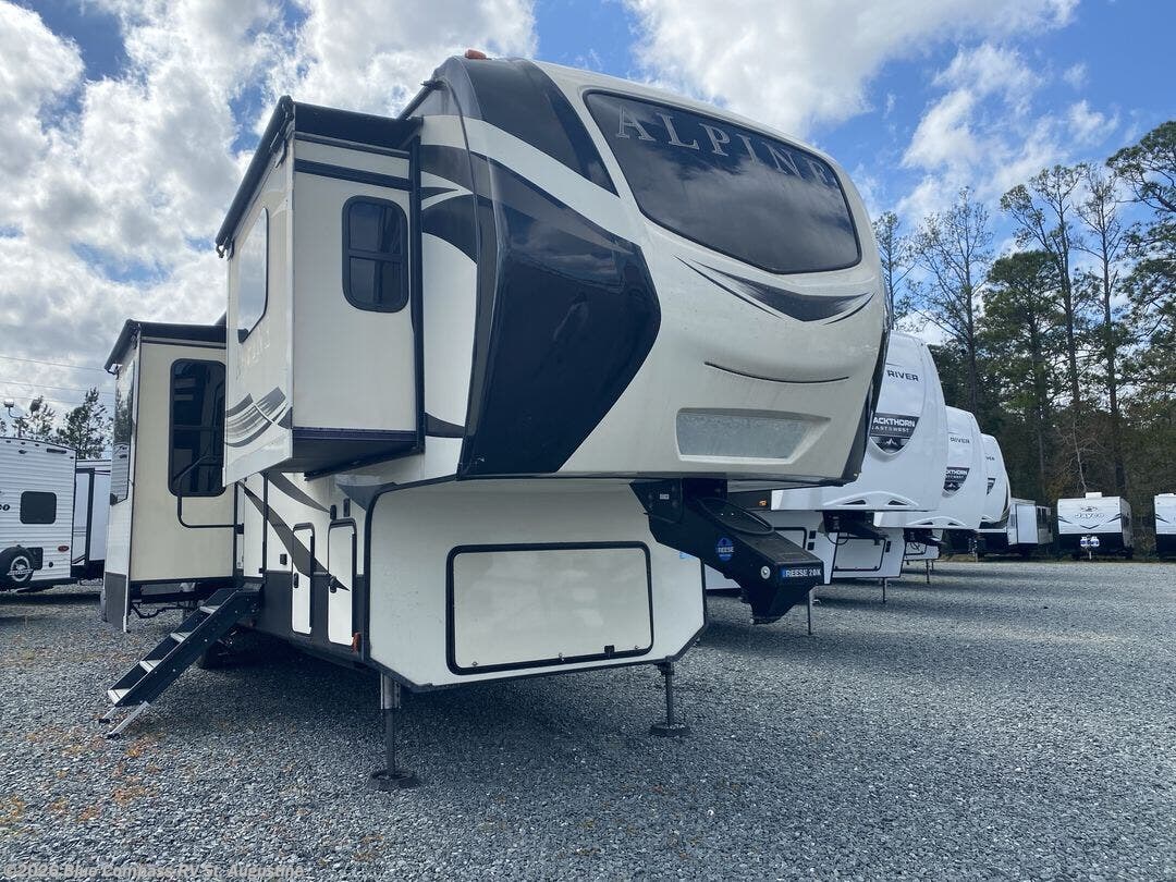 2019 Alpine 3711KP by Keystone from Blue Compass RV St. Augustine in St. Augustine, Florida