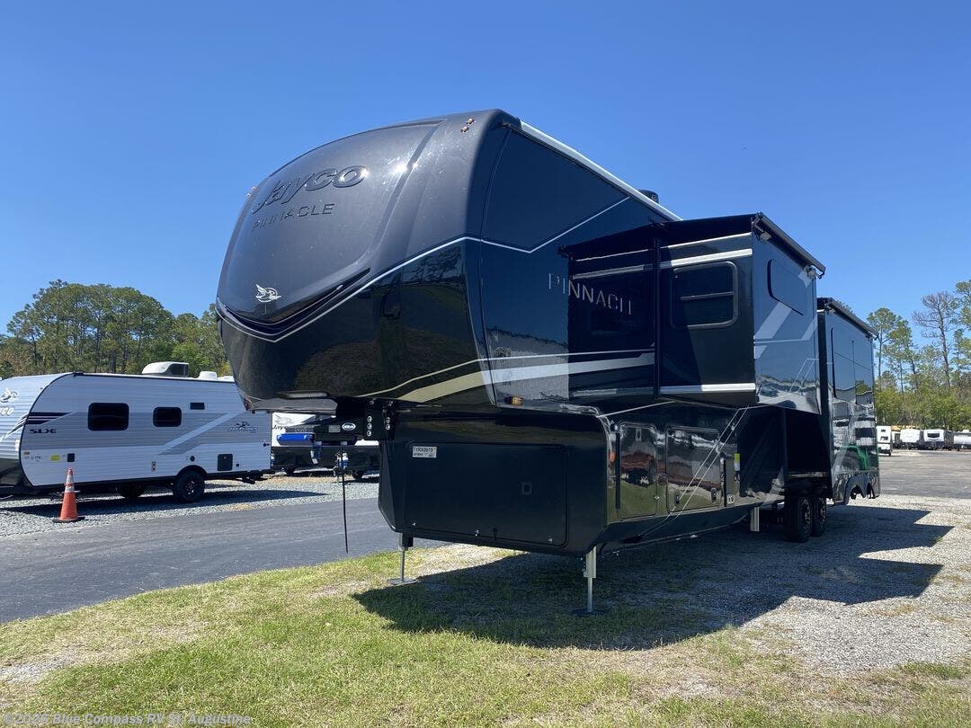 New 2026 Jayco Pinnacle 38FBRK available in St. Augustine, Florida