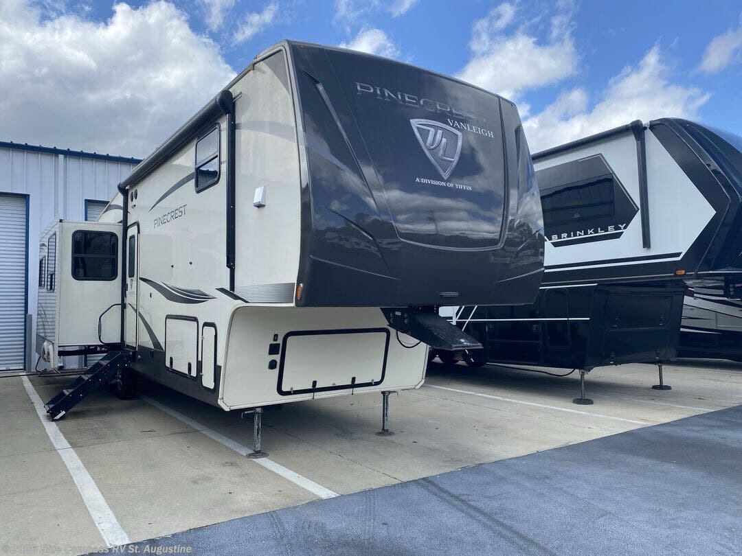 2021 PineCrest 335RLP by Vanleigh from Blue Compass RV St. Augustine in St. Augustine, Florida