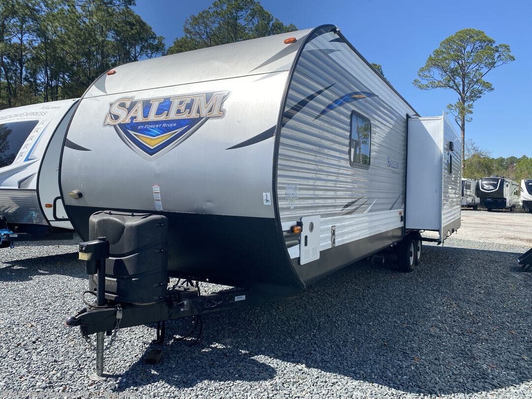 Used 2018 Forest River Salem 27REI available in St. Augustine, Florida