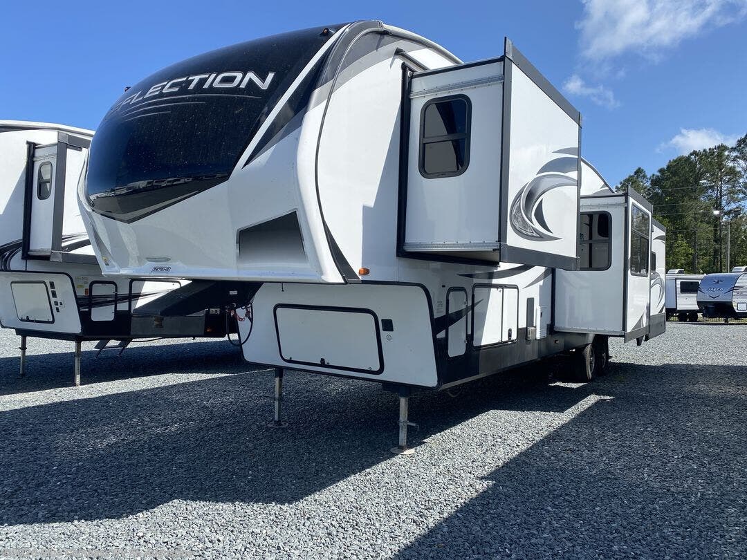 Used 2022 Grand Design Reflection 367BHS available in St. Augustine, Florida