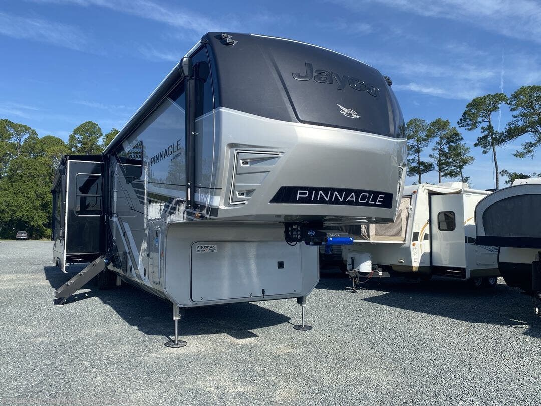 New 2027 Jayco Pinnacle 38FBRK available in St. Augustine, Florida