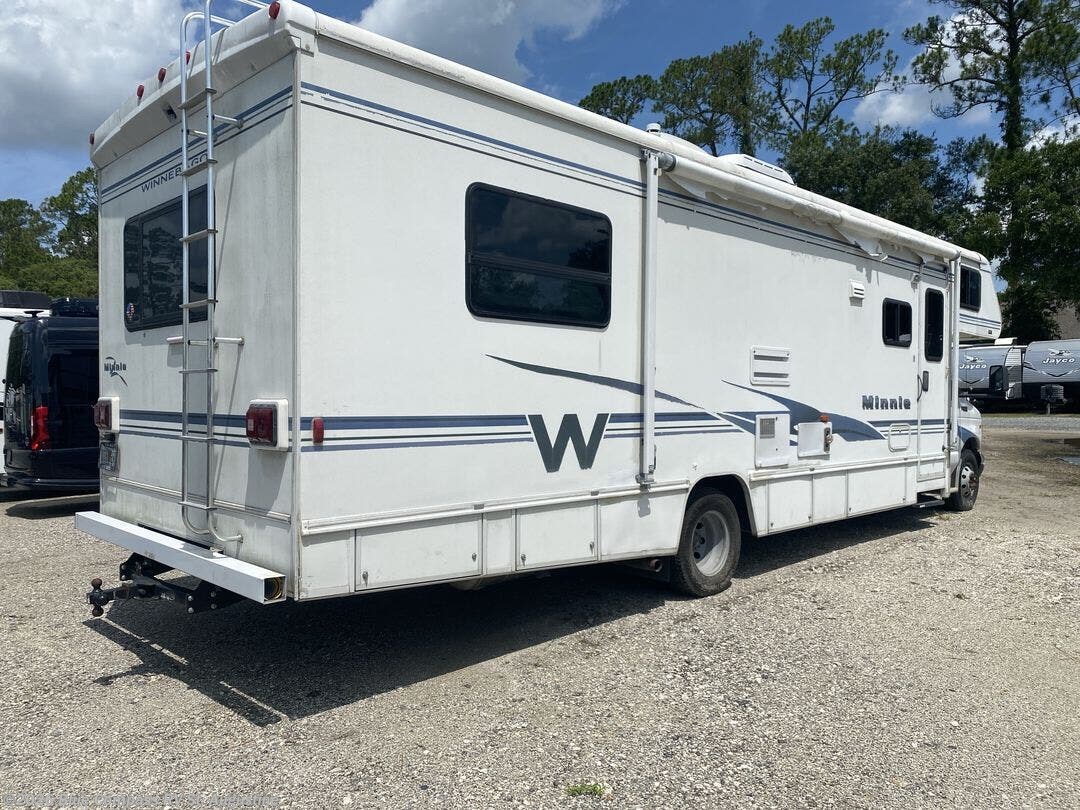 2003 Winnebago Minnie Winnie M31C - Used Super C For Sale by Blue Compass RV St. Augustine in St. Augustine, Florida