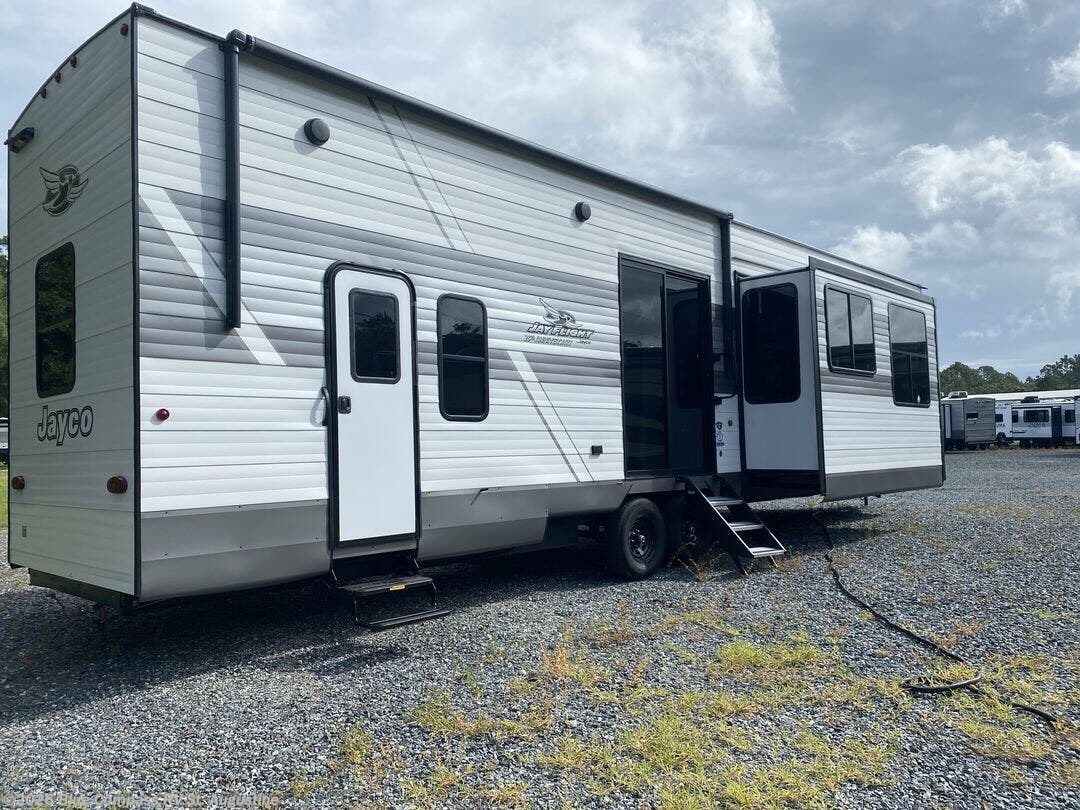 2027 Jay Flight Bungalow 404LOFT by Jayco from Blue Compass RV St. Augustine in St. Augustine, Florida