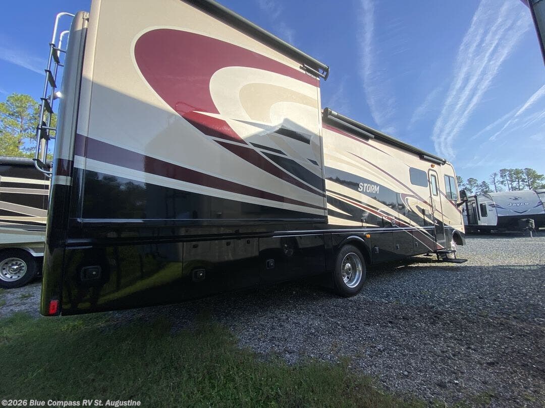2017 Storm 32A by Fleetwood from Blue Compass RV St. Augustine in St. Augustine, Florida