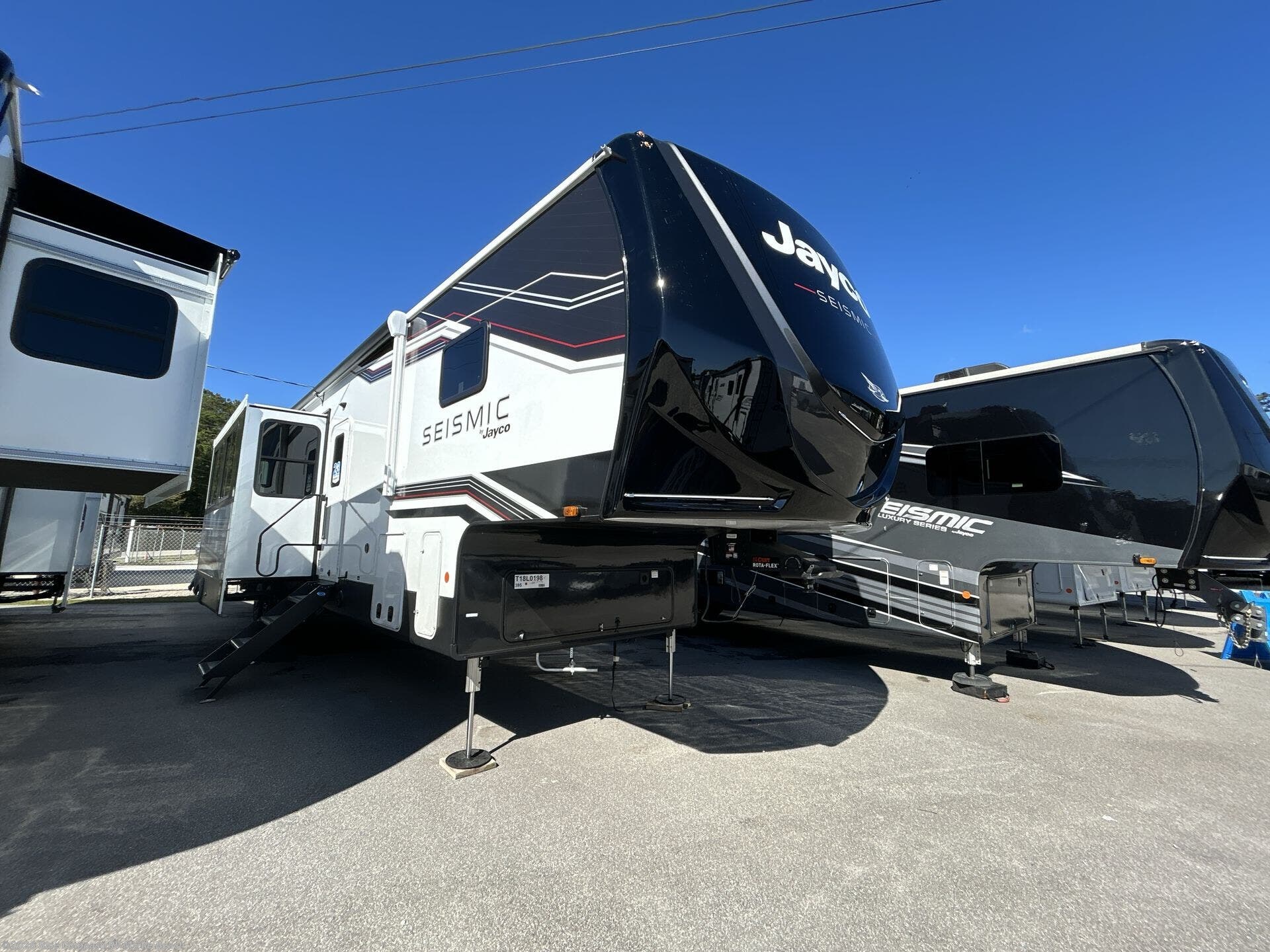 2026 Seismic 395 by Jayco from Blue Compass RV Myrtle Beach in Myrtle Beach, South Carolina
