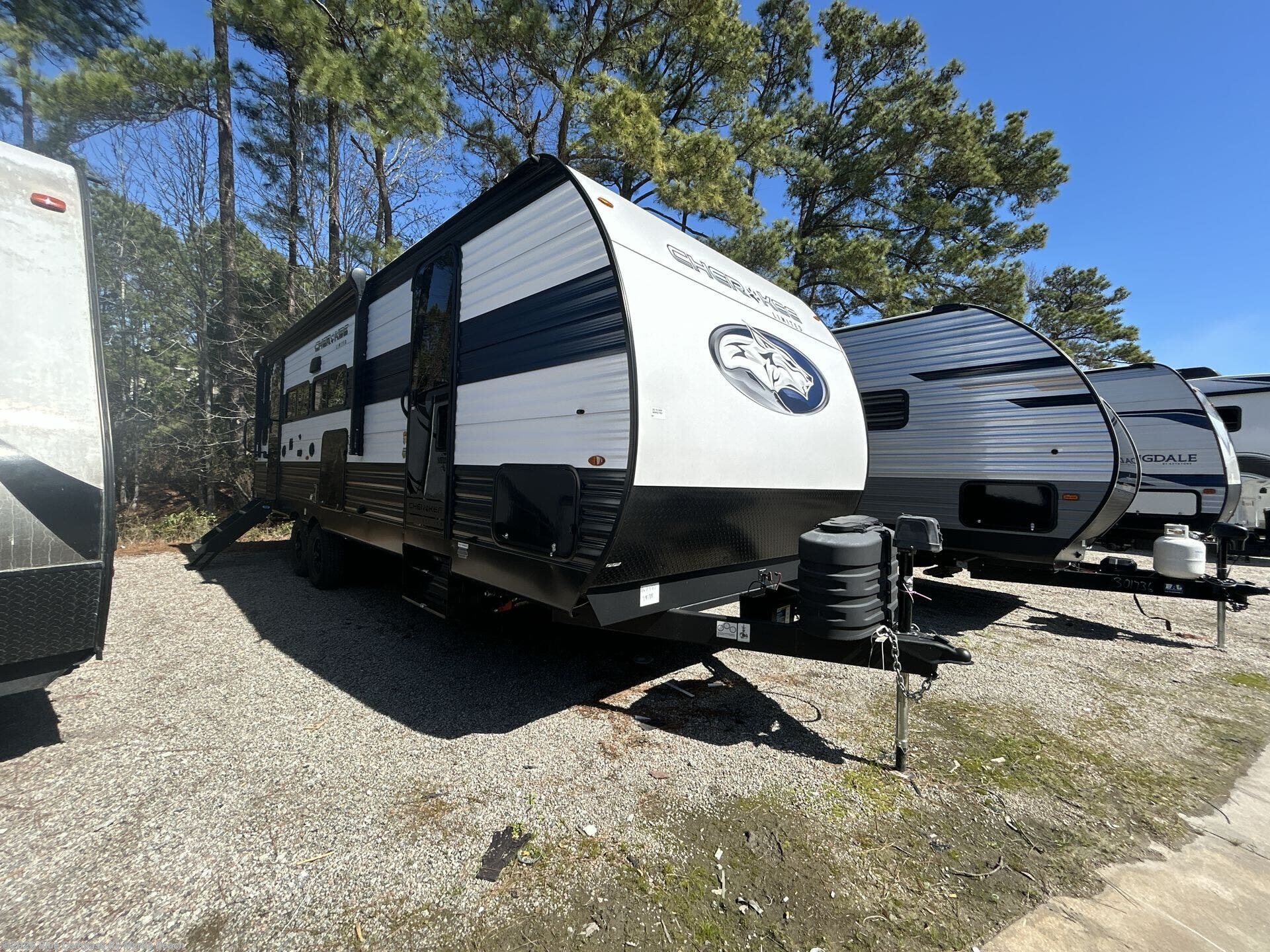 2024 Forest River Cherokee Limited 234TR - Used Travel Trailer For Sale by Blue Compass RV Myrtle Beach in Myrtle Beach, South Carolina