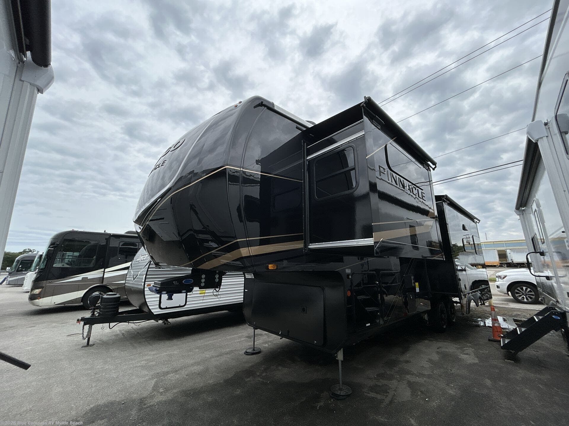 New 2026 Jayco Pinnacle 32RLTS available in Myrtle Beach, South Carolina