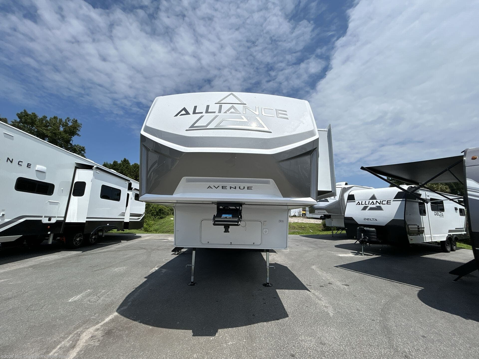 2027 Avenue 32RLS by Alliance RV from Blue Compass RV Myrtle Beach in Myrtle Beach, South Carolina