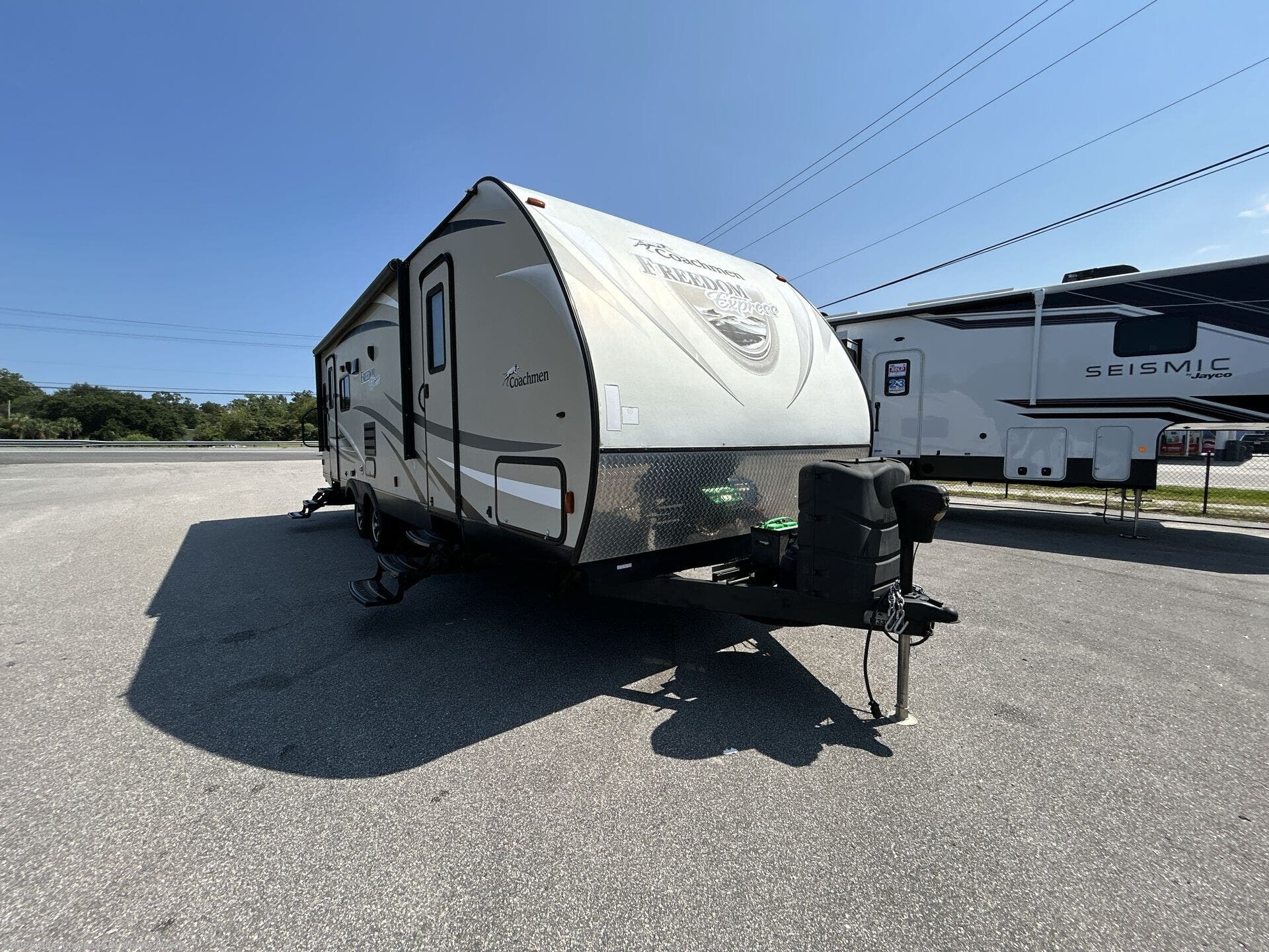 2017 Freedom Express 281RLDS by Coachmen from Blue Compass RV Myrtle Beach in Myrtle Beach, South Carolina