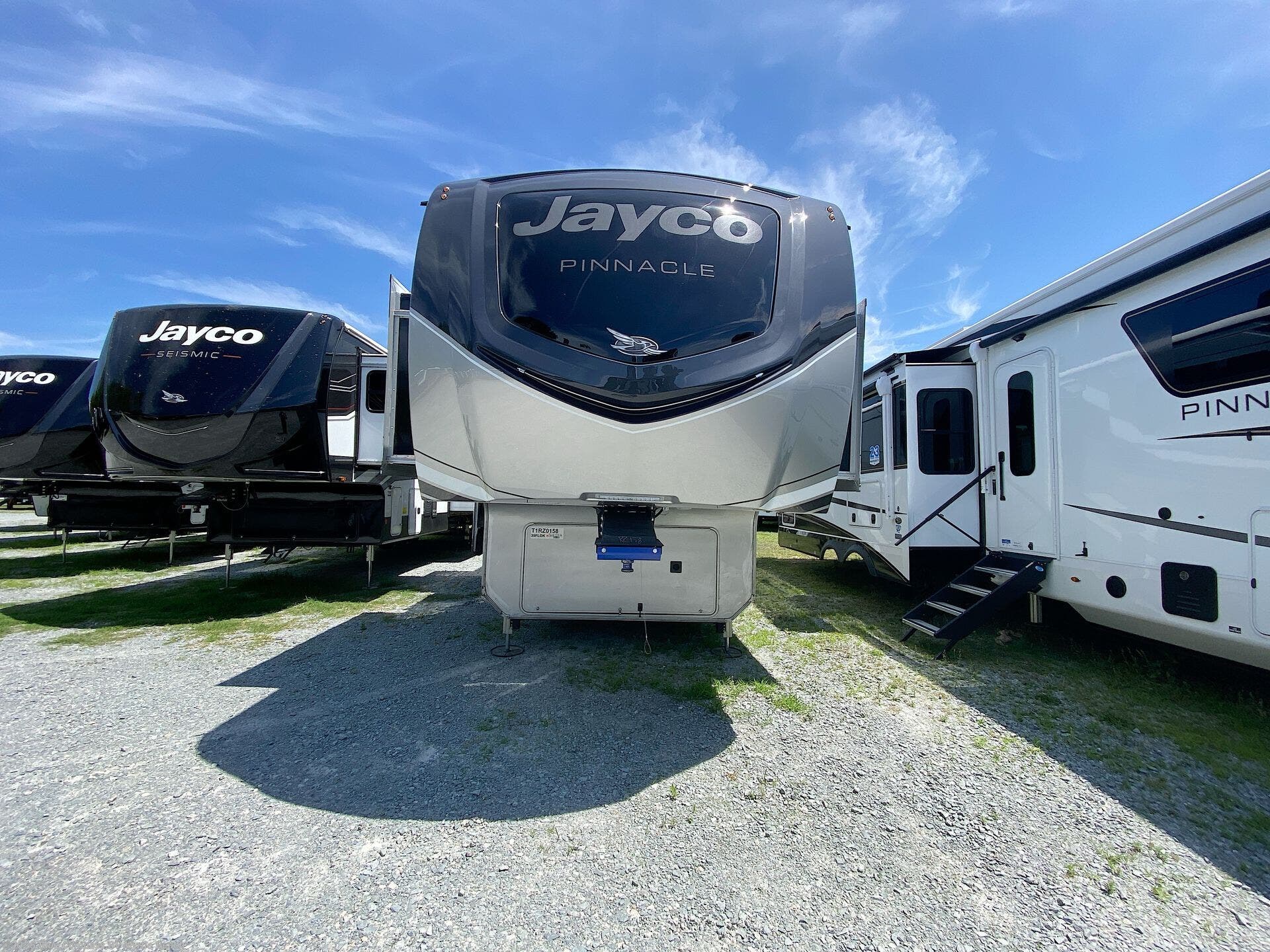 New 2026 Jayco Pinnacle 39FLOK available in Myrtle Beach, South Carolina