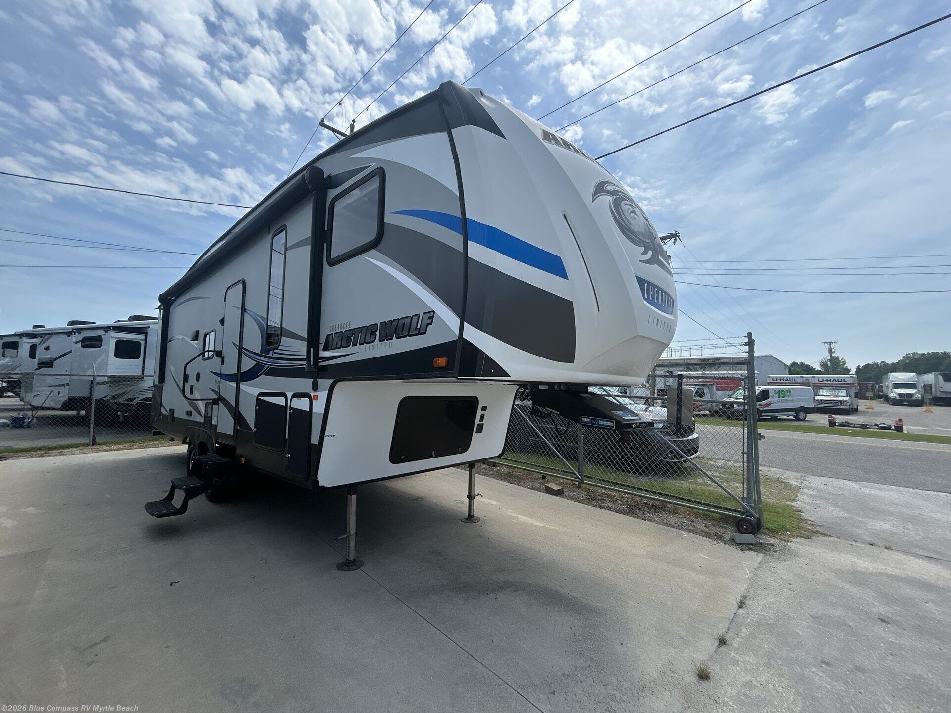 2018 Cherokee Arctic Wolf 265DBH8 by Forest River from Blue Compass RV Myrtle Beach in Myrtle Beach, South Carolina