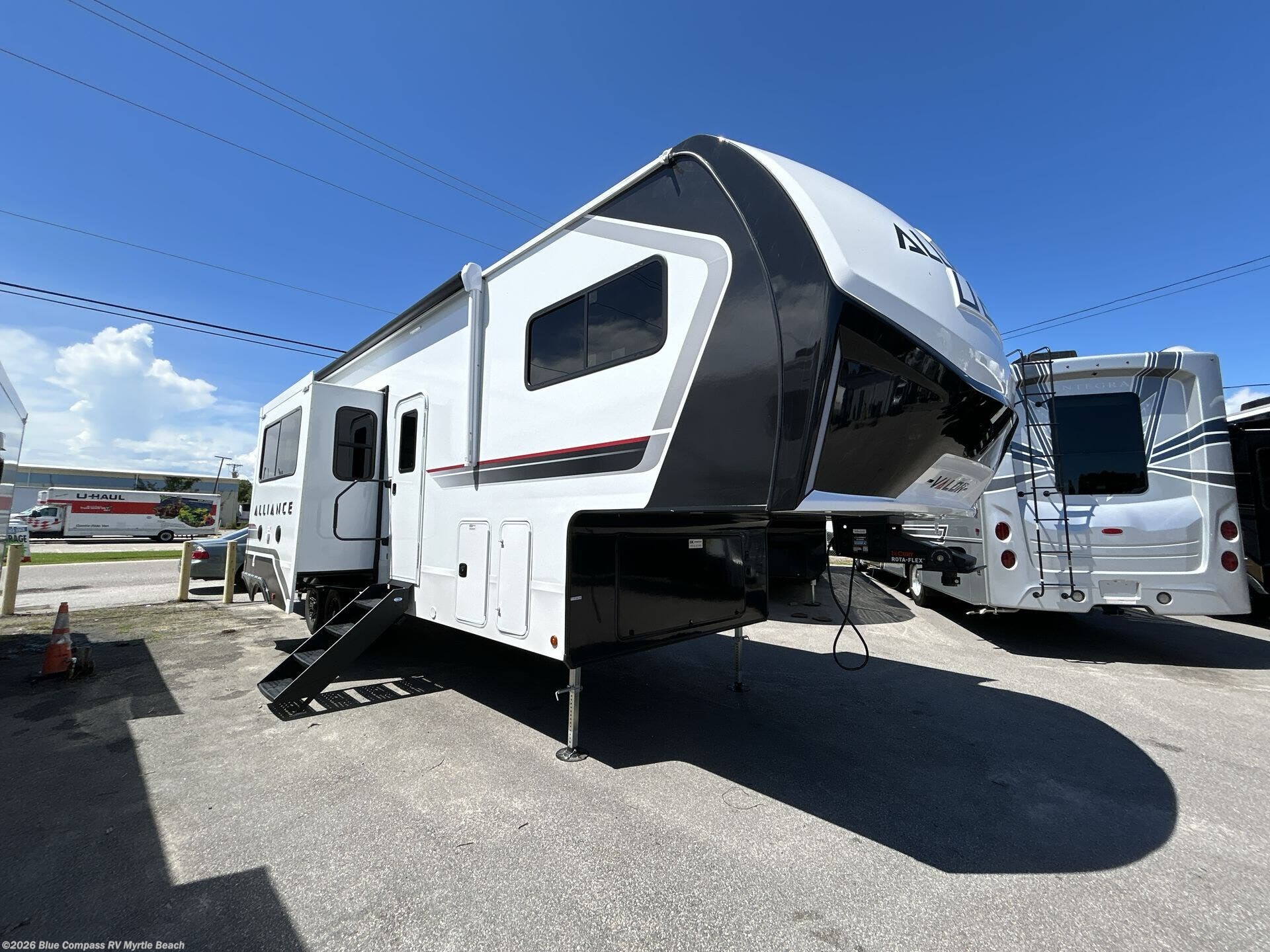 2027 Valor All-Access 32A10 by Alliance RV from Blue Compass RV Myrtle Beach in Myrtle Beach, South Carolina