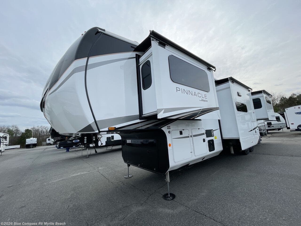 2027 Pinnacle 39FLOK by Jayco from Blue Compass RV Myrtle Beach in Myrtle Beach, South Carolina