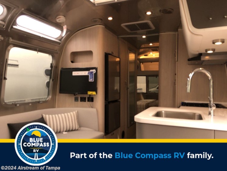 New 2024 Airstream Globetrotter 25FB QUEEN available in Dover, Florida