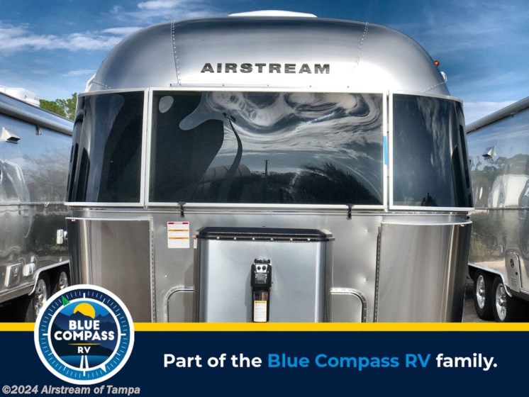 New 2024 Airstream Flying Cloud 27FB Twin available in Dover, Florida