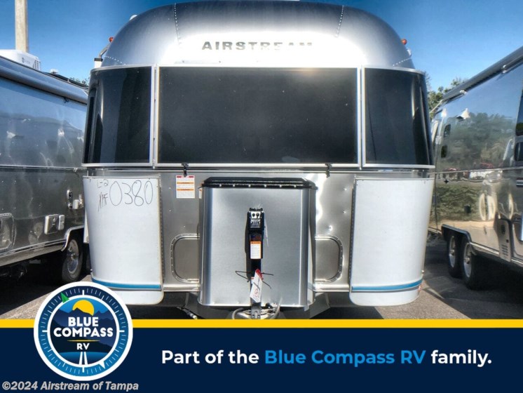 New 2024 Airstream International 27FB available in Dover, Florida