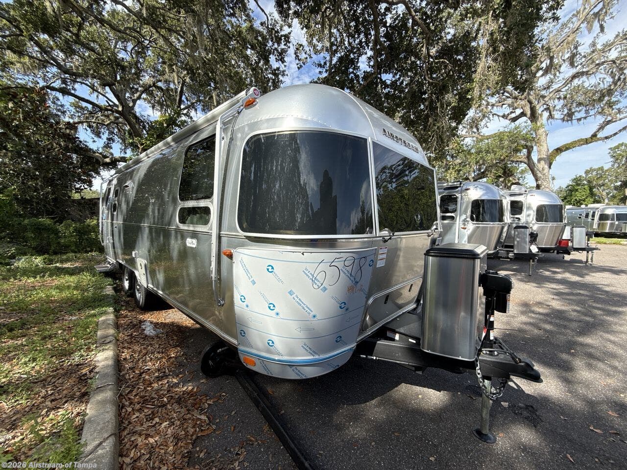 New 2025 Airstream Flying Cloud 27FB Queen available in Dover, Florida