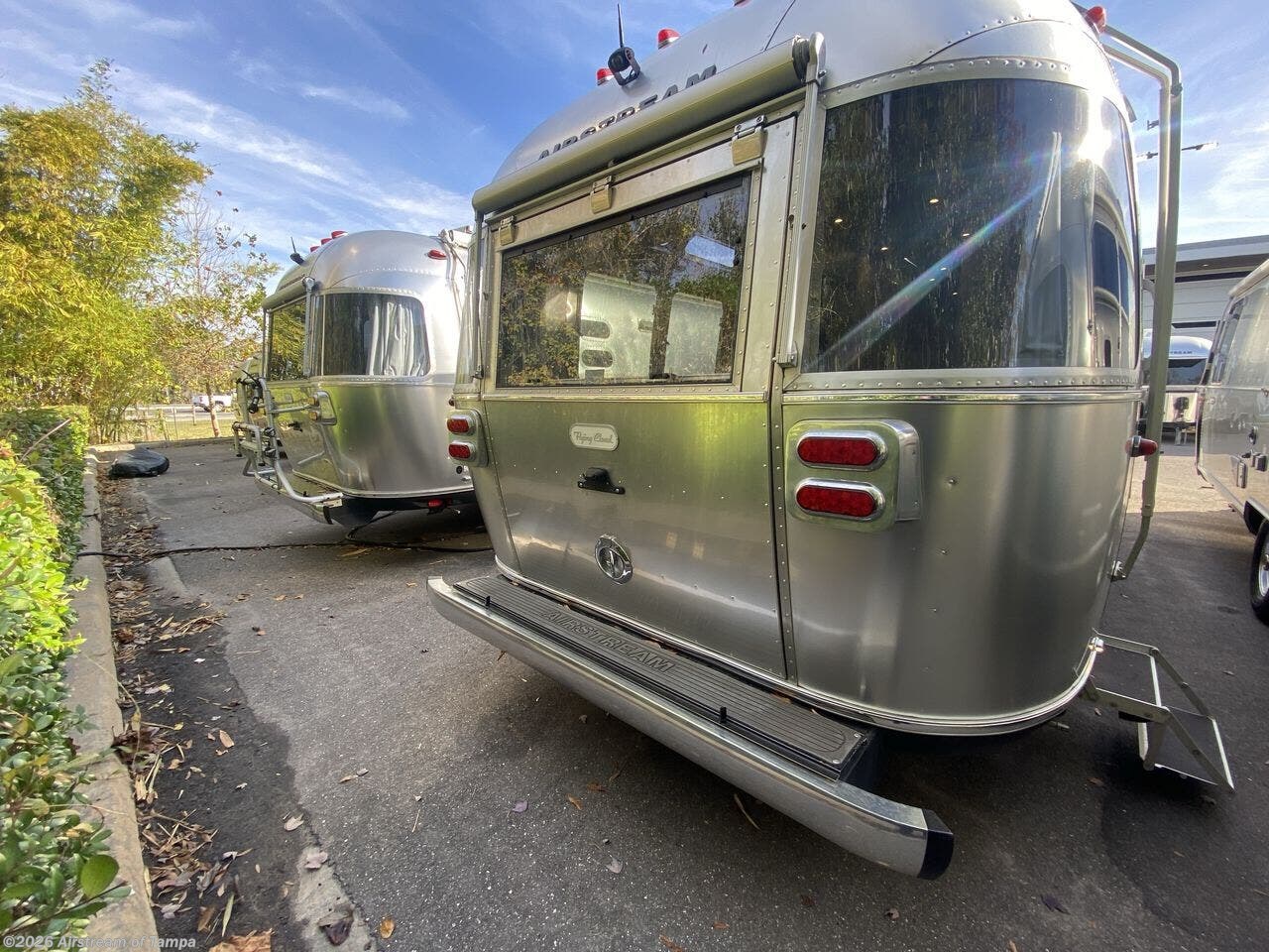 2023 Flying Cloud 27FB Twin by Airstream from Airstream of Tampa in Dover, Florida
