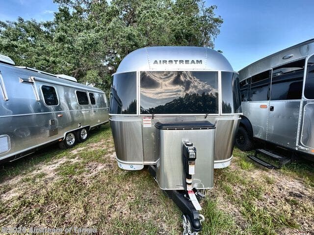 2025 Airstream Flying Cloud 23FB - New Travel Trailer For Sale by Airstream of Tampa in Dover, Florida
