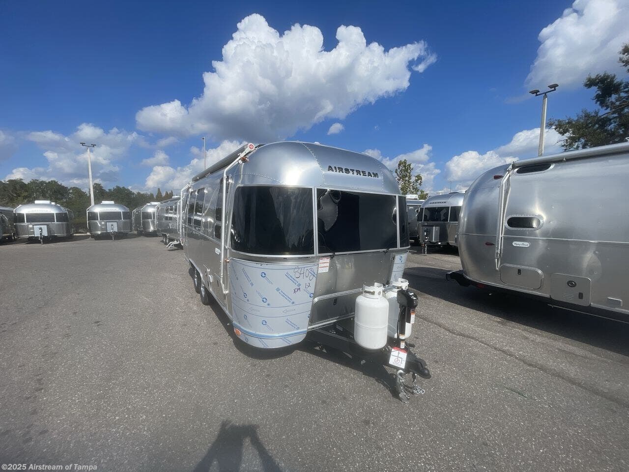 2026 Flying Cloud 23FB Twin by Airstream from Airstream of Tampa in Dover, Florida
