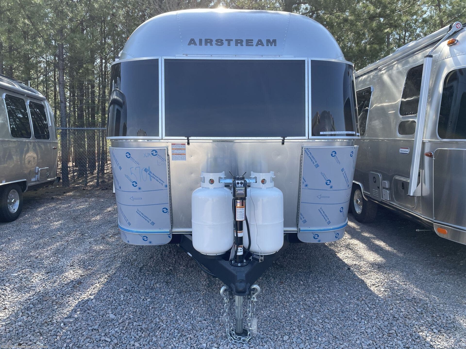 New 2025 Airstream International 25FB available in Dover, Florida