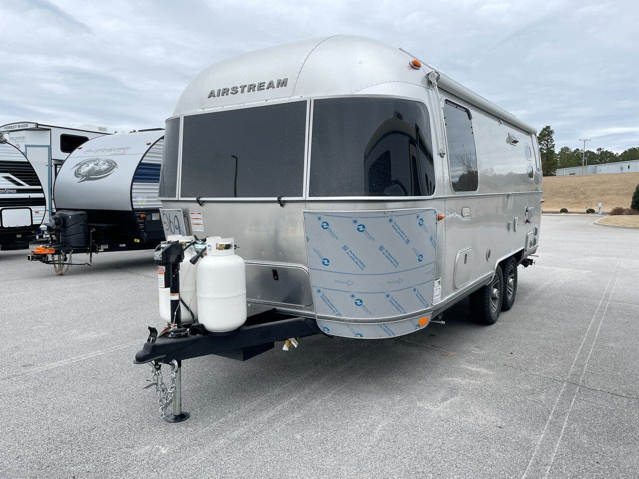 Used 2025 Airstream Trade Wind 23FB Twin available in Dover, Florida
