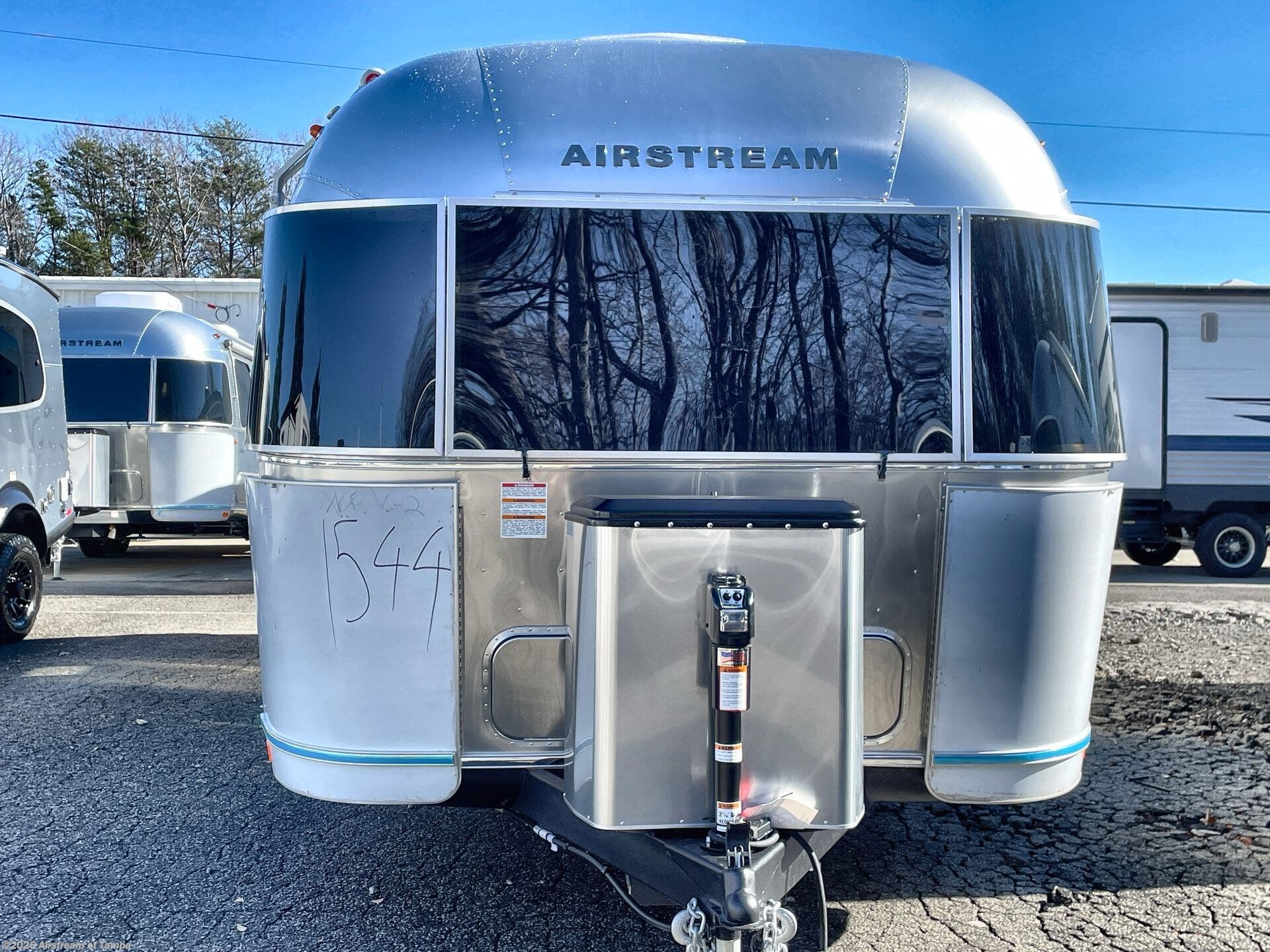 2026 Flying Cloud 25FB Twin by Airstream from Airstream of Tampa in Dover, Florida