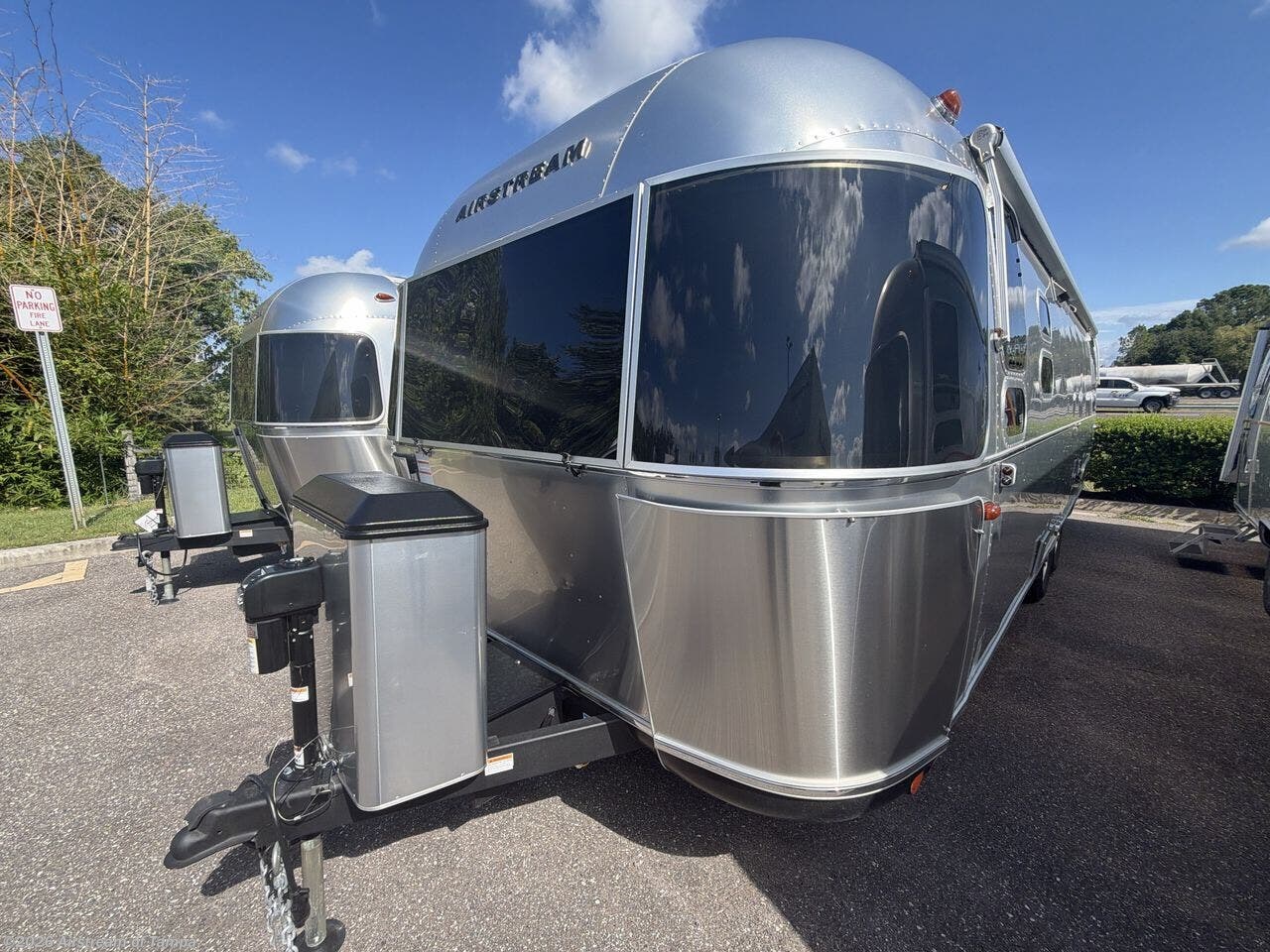 New 2026 Airstream Classic 28RB Twin available in Dover, Florida