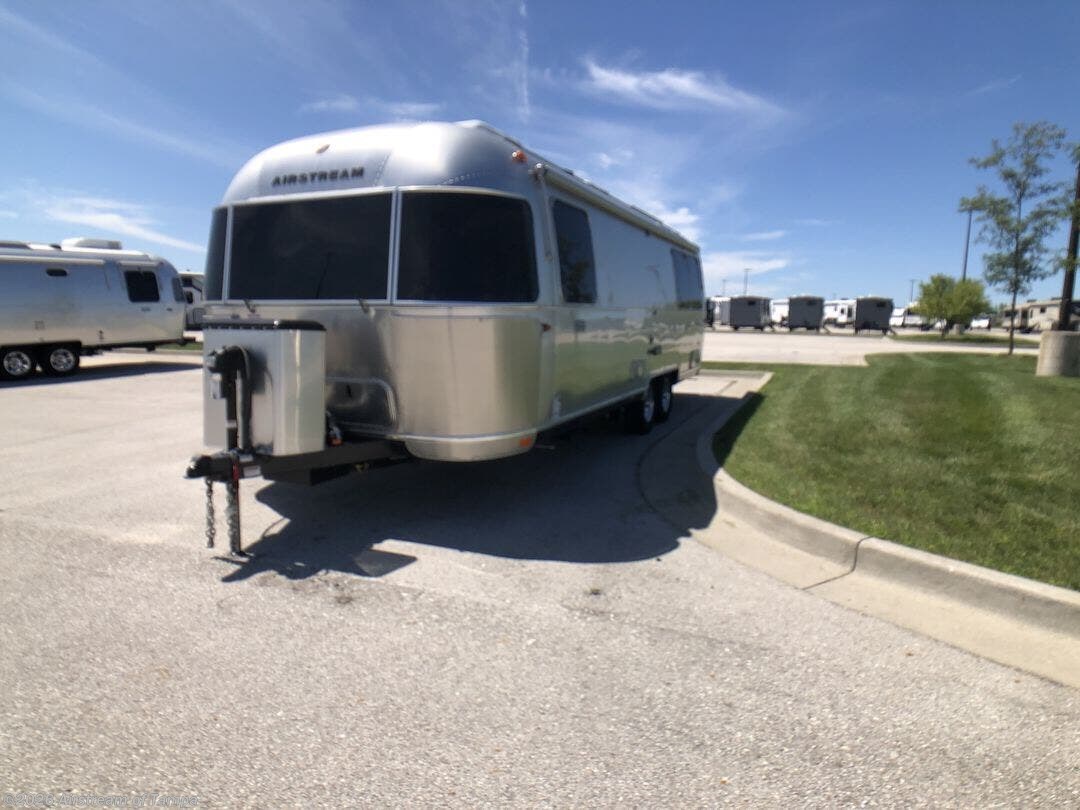 2026 Globetrotter 27FB by Airstream from Airstream of Tampa in Dover, Florida