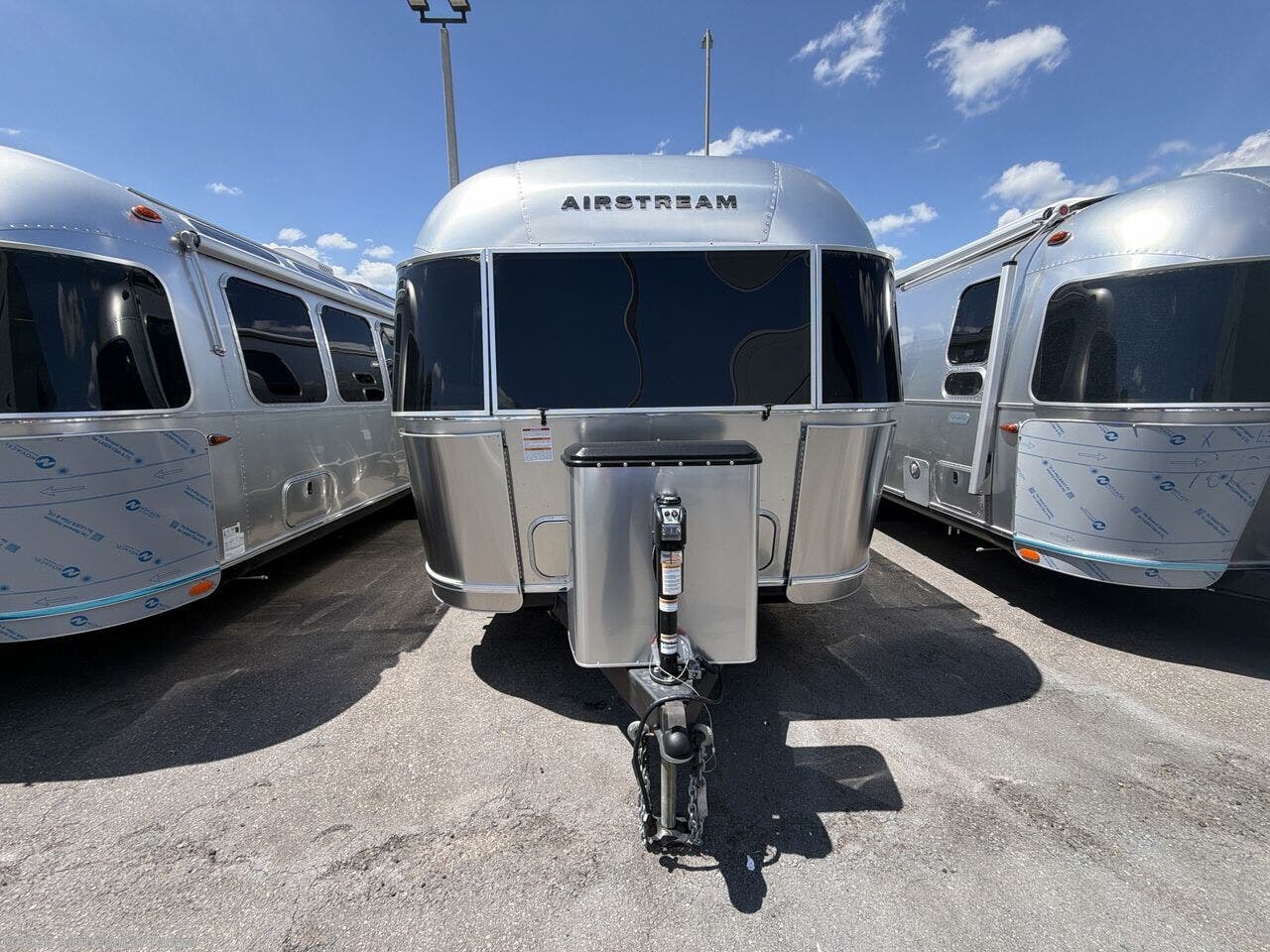 New 2026 Airstream Globetrotter 25FB Twin available in Dover, Florida