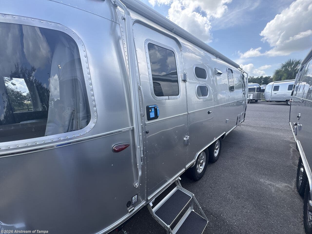 2026 Flying Cloud 25FB Twin by Airstream from Airstream of Tampa in Dover, Florida
