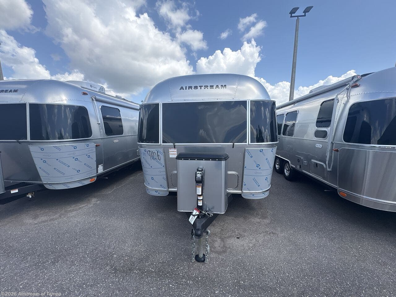 New 2026 Airstream Flying Cloud 25FB Twin available in Dover, Florida