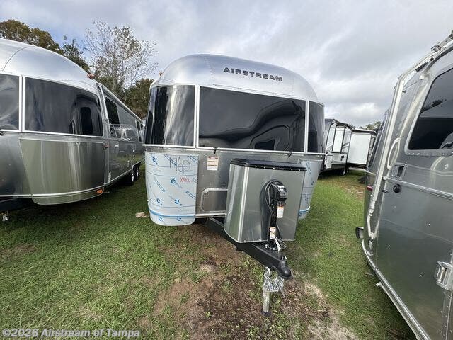 New 2026 Airstream Flying Cloud 27FB available in Dover, Florida