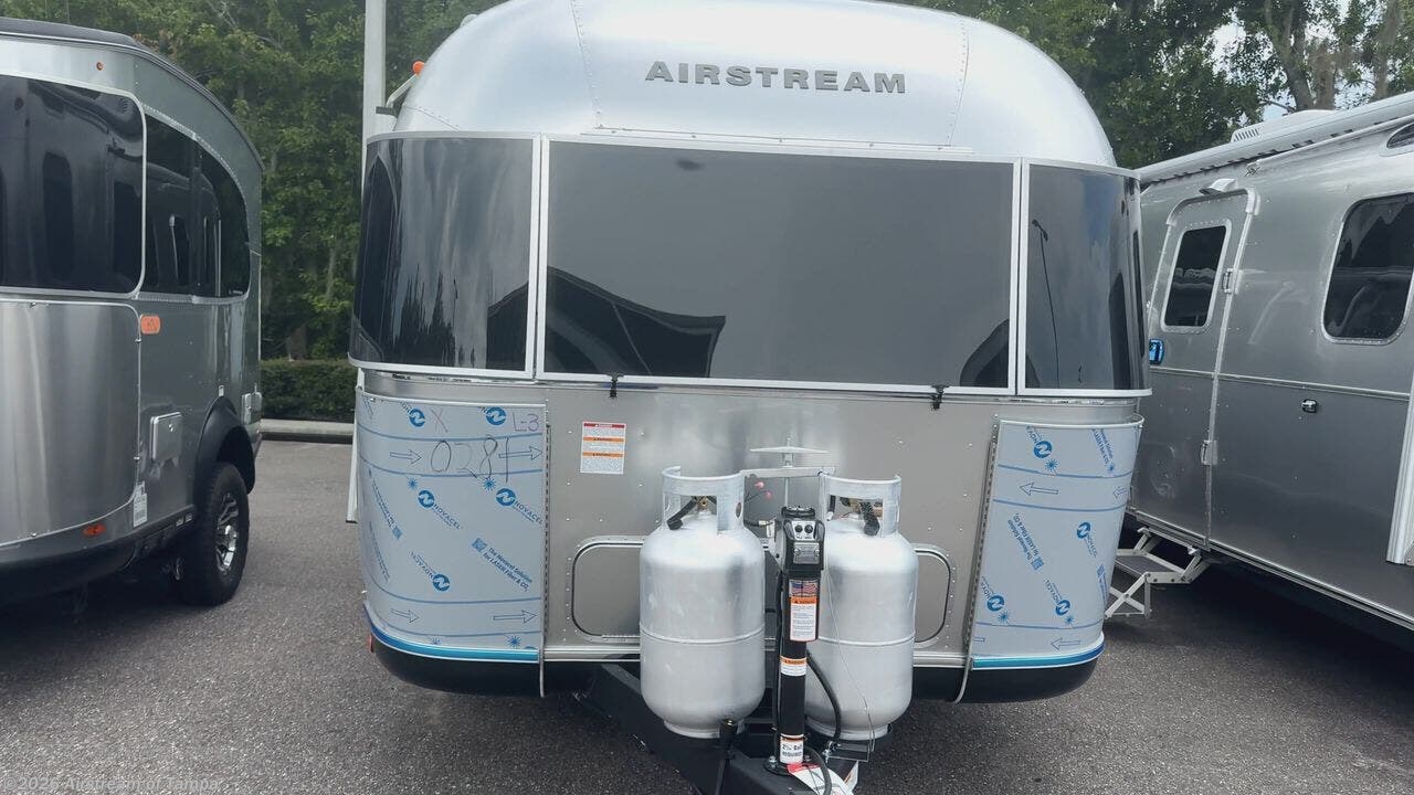 New 2027 Airstream Classic 33FB Twin available in Dover, Florida