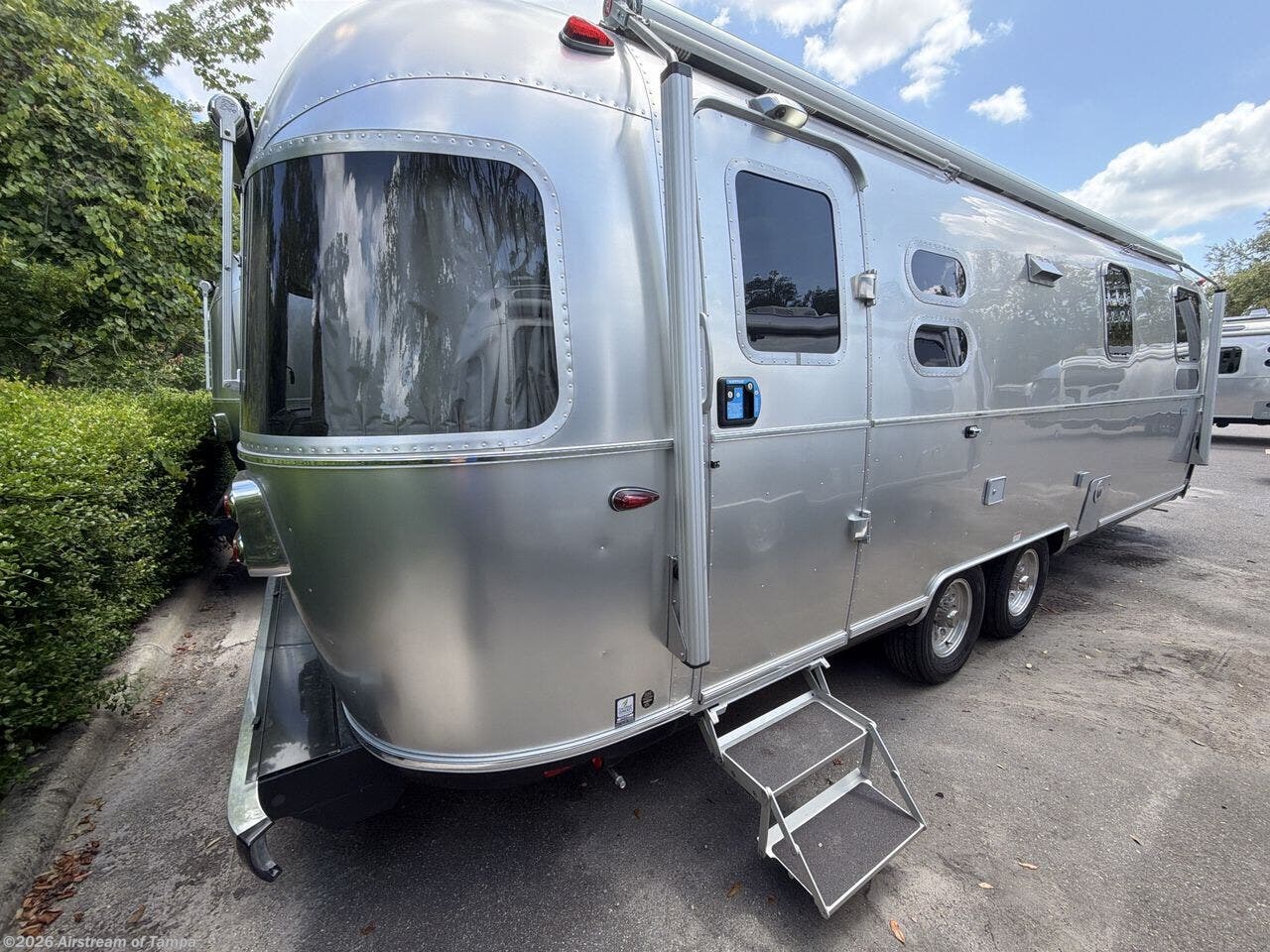 2026 Globetrotter 27FB by Airstream from Airstream of Tampa in Dover, Florida