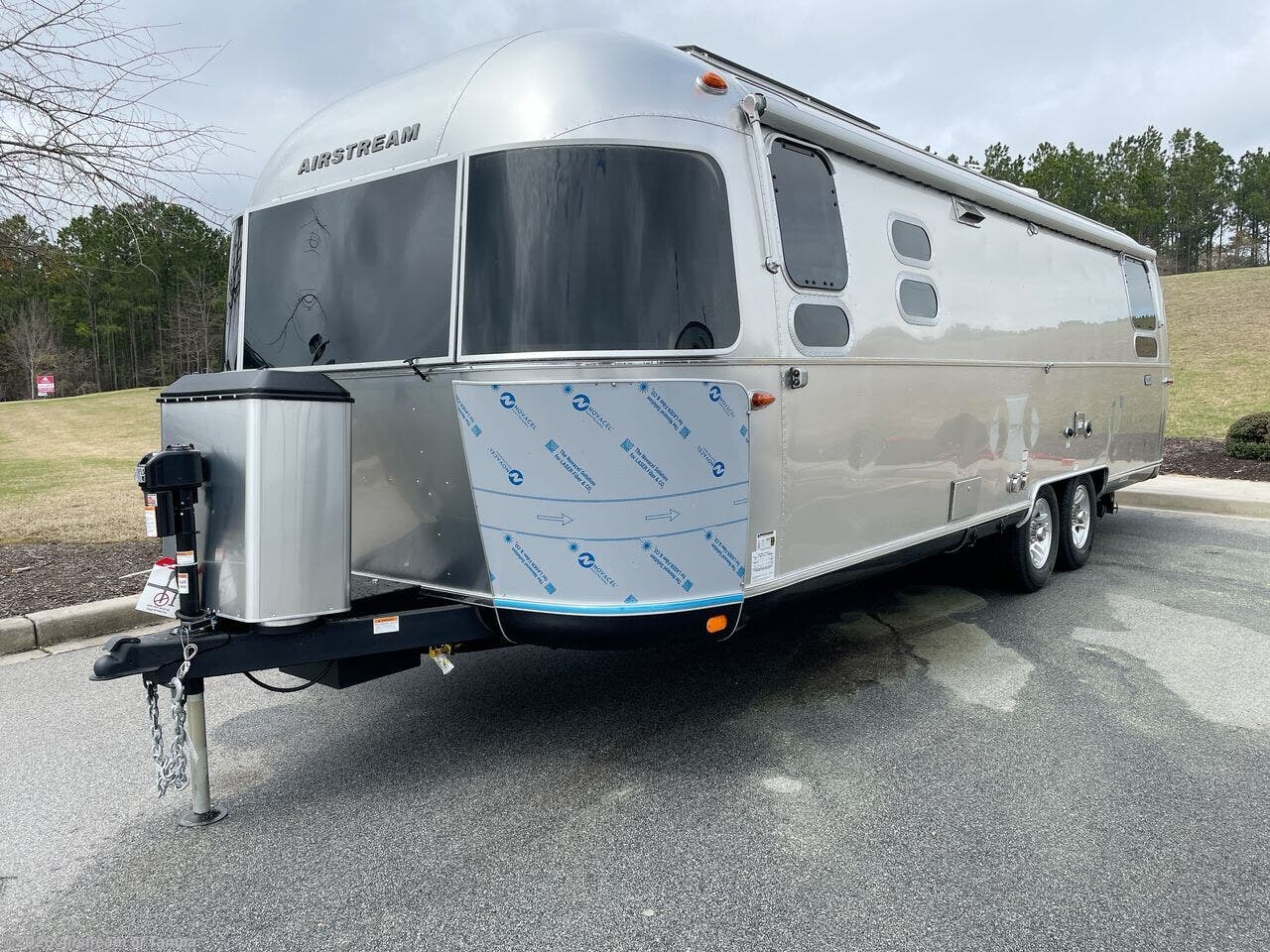 New 2027 Airstream Classic 28RB available in Dover, Florida