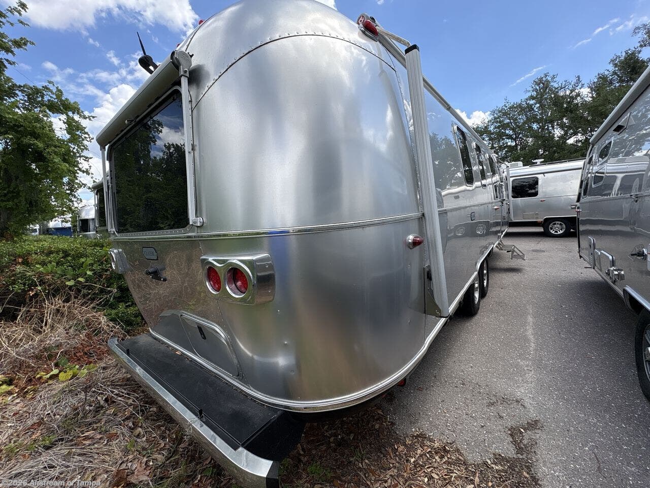 Used 2024 Airstream Classic 33FBQ available in Dover, Florida