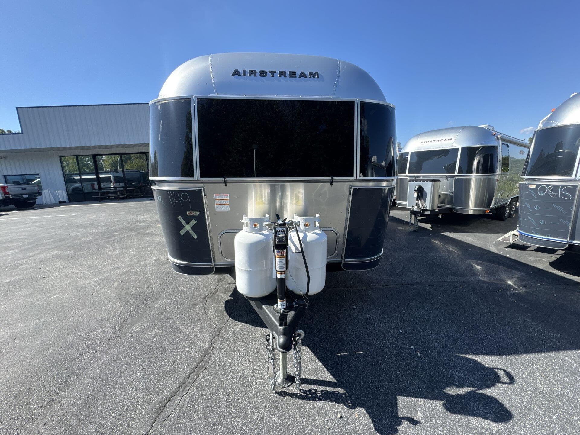 2027 Flying Cloud 27FB Twin by Airstream from Airstream of Tampa in Dover, Florida