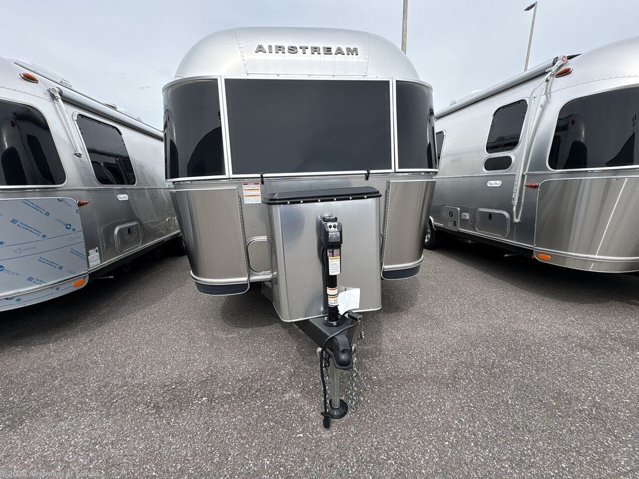 2027 Flying Cloud 23FB Twin by Airstream from Airstream of Tampa in Dover, Florida