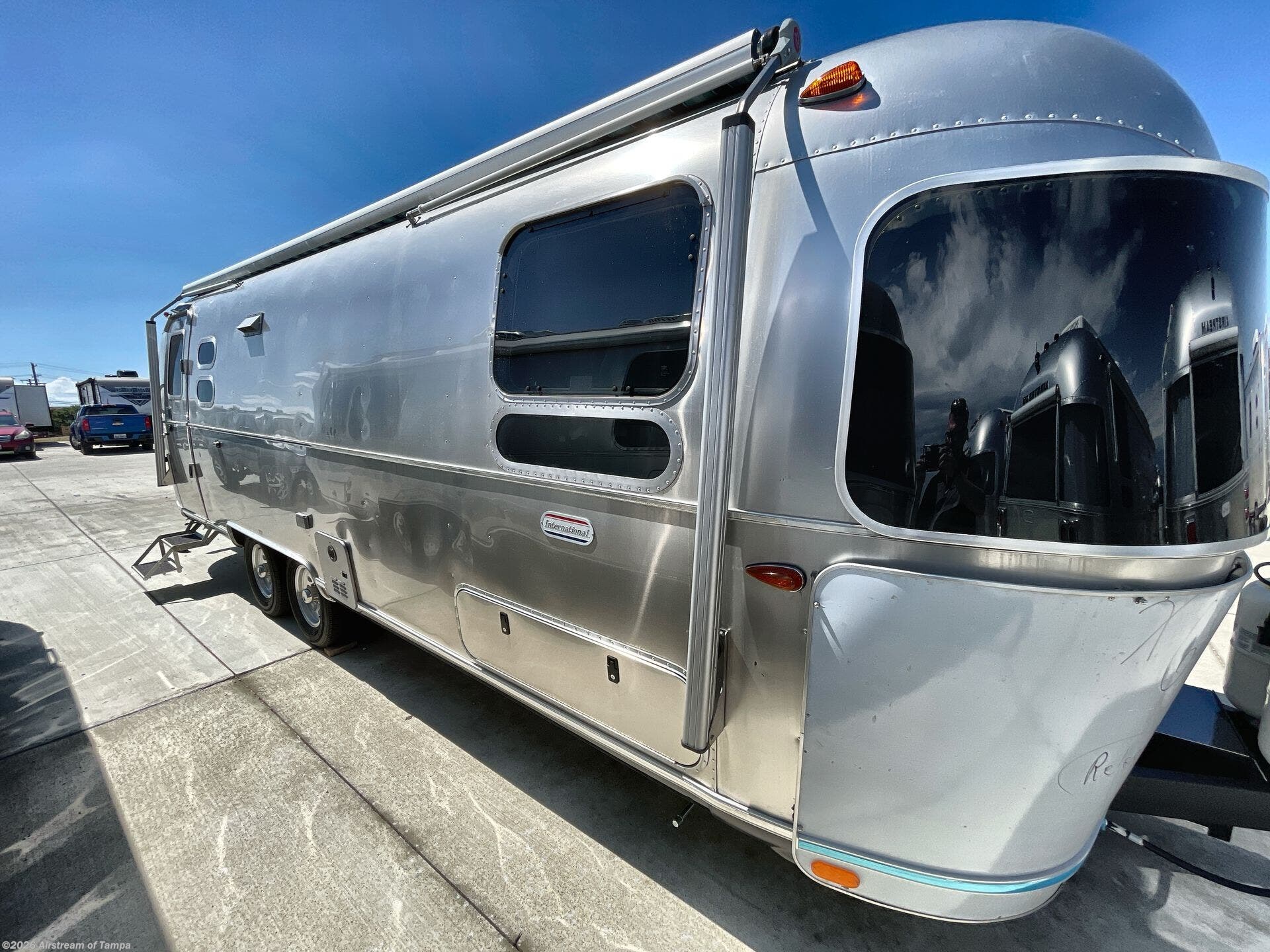 2027 International 27FB Twin by Airstream from Airstream of Tampa in Dover, Florida