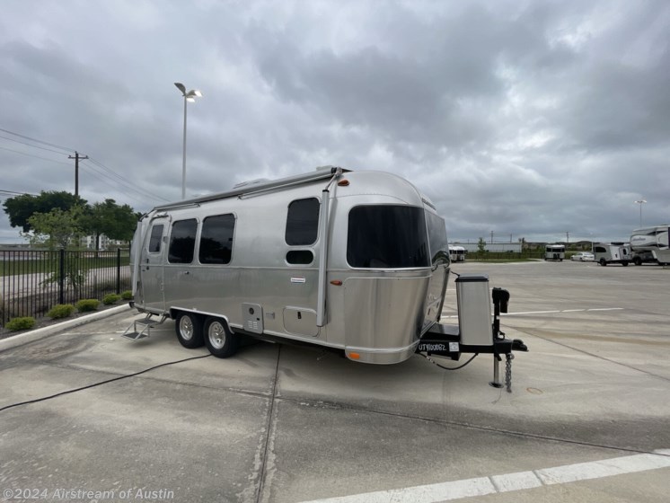 Used 2023 Airstream International 23FBT available in Buda, Texas