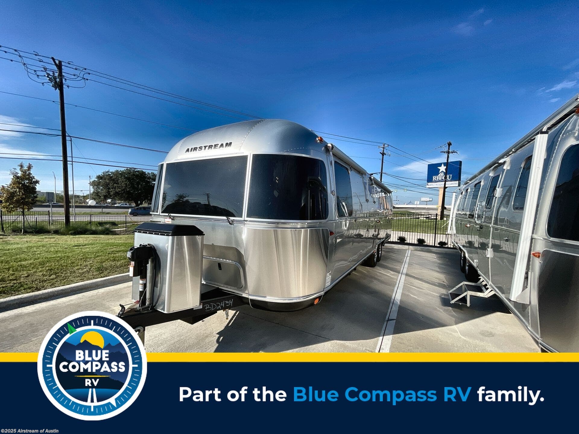 2024 Airstream Classic 33FB RV for Sale in Buda, TX 78610 BUD2434