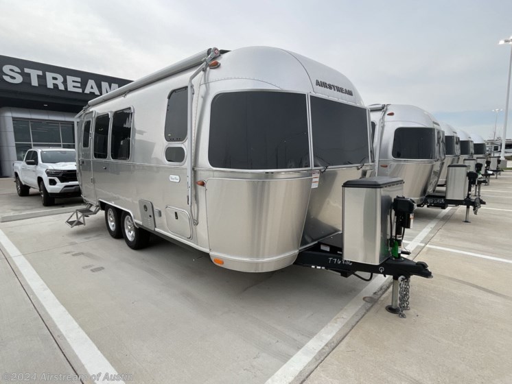 New 2024 Airstream Flying Cloud 23FB available in Buda, Texas