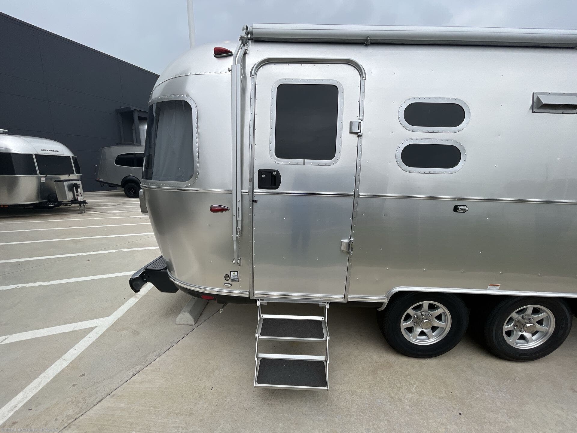 2024 Airstream Flying Cloud 25FB Twin RV for Sale in Buda, TX 78610