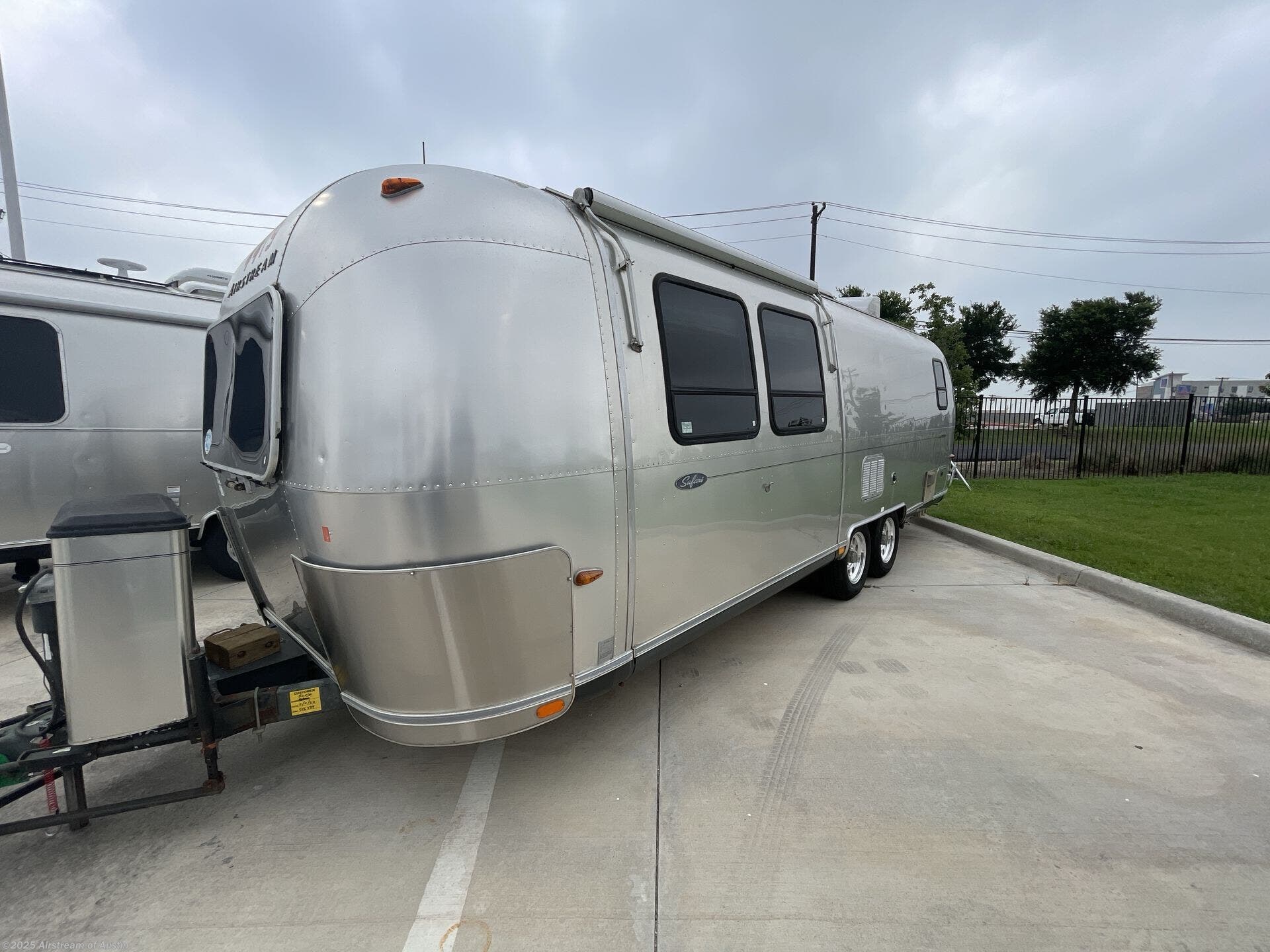 2004 Airstream Safari M28 Slide RV for Sale in Buda, TX 78610 ...