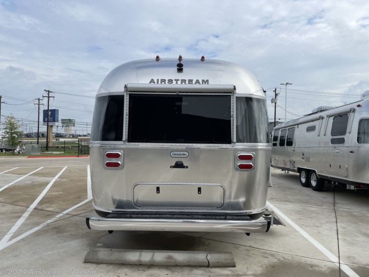 New 2025 Airstream Globetrotter 27FB available in Buda, Texas