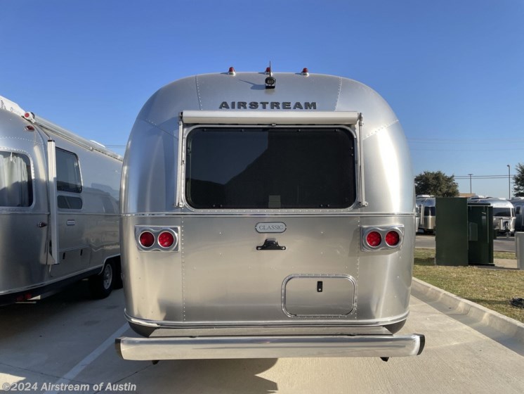 New 2025 Airstream Classic 33FB Twin available in Buda, Texas