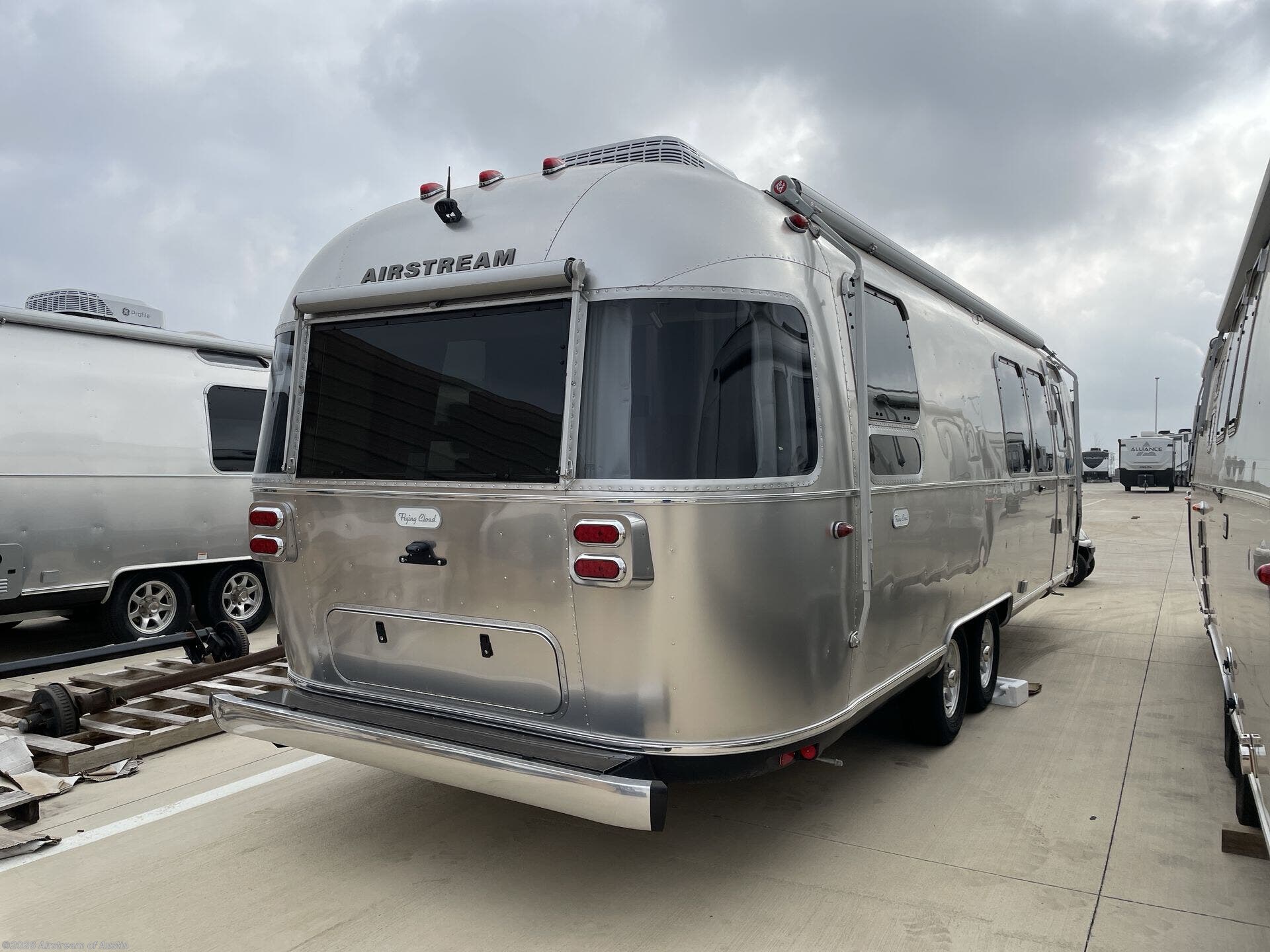 2025 Flying Cloud 28RB by Airstream from Airstream of Austin in Buda, Texas