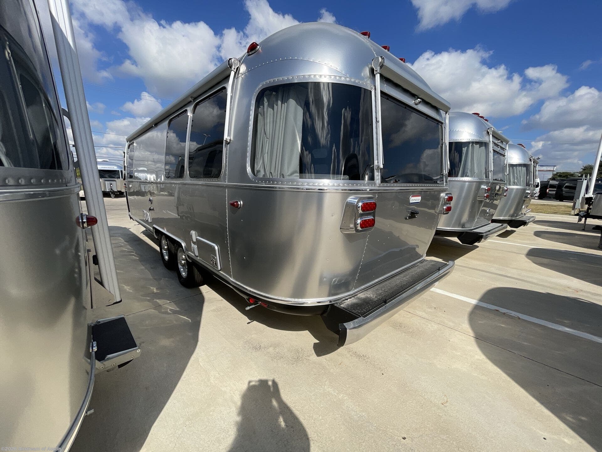 New 2026 Airstream International 25FB available in Buda, Texas